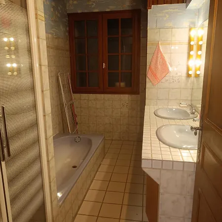 Homestay Corneguerre Grand Brassac